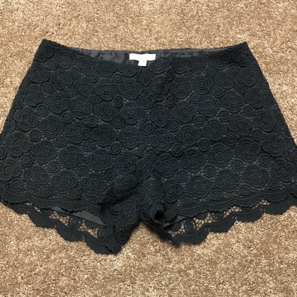 Banana Republic Pants - Banana Republic Black Lace Short
